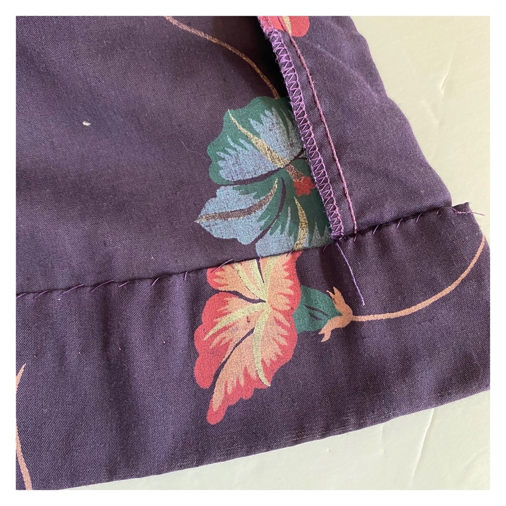VINTAGE - PURPLE HIBISCUS PRINT DRESS - Picture 9 of 9